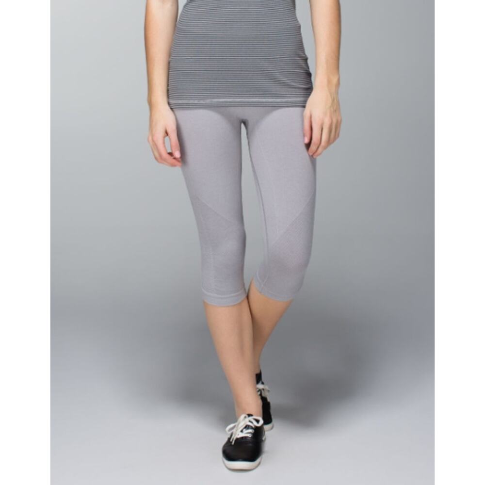 Lululemon In The Flow Crop II Heathered Medium Grey size 4